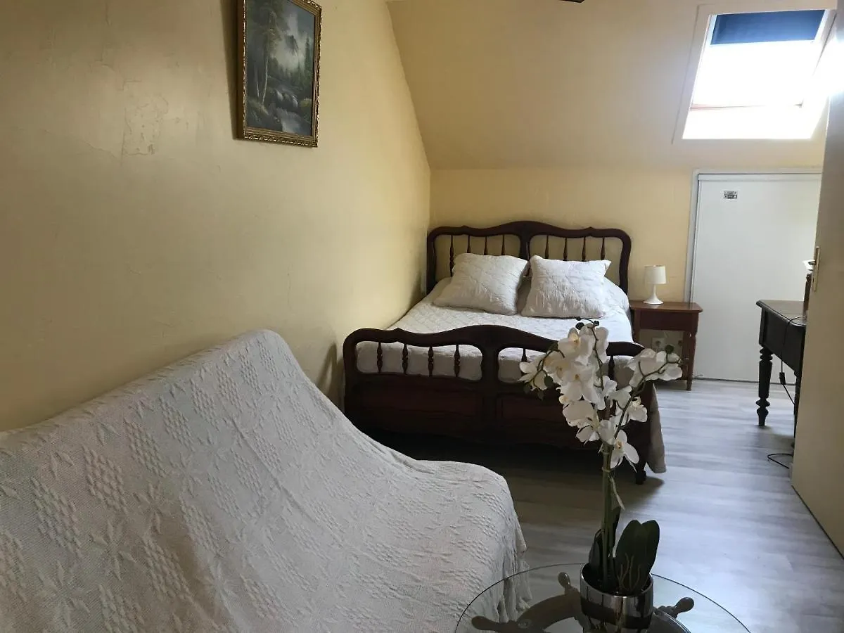 לורדה Chambre D'Hotes Chez Christiane לינה וארוחת בוקר