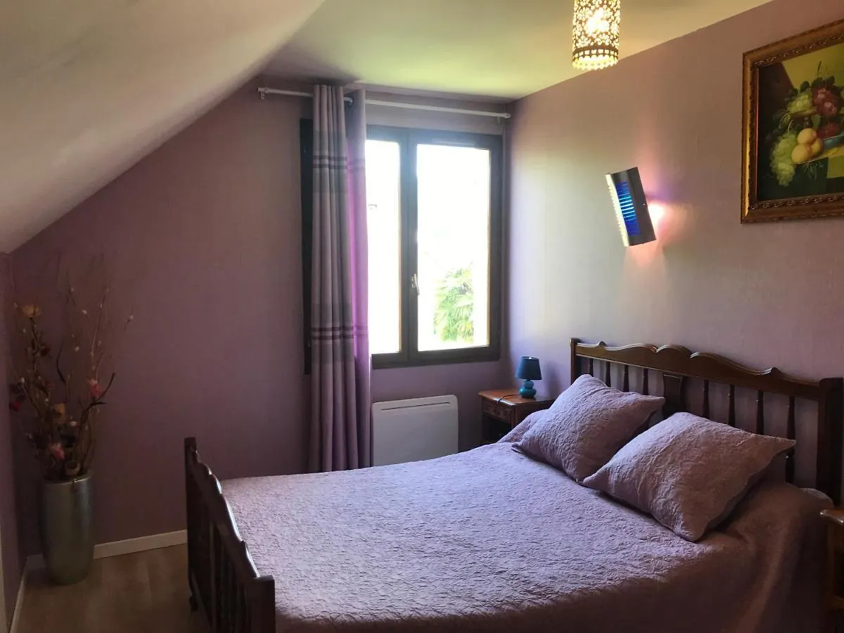 לורדה Chambre D'Hotes Chez Christiane לינה וארוחת בוקר
